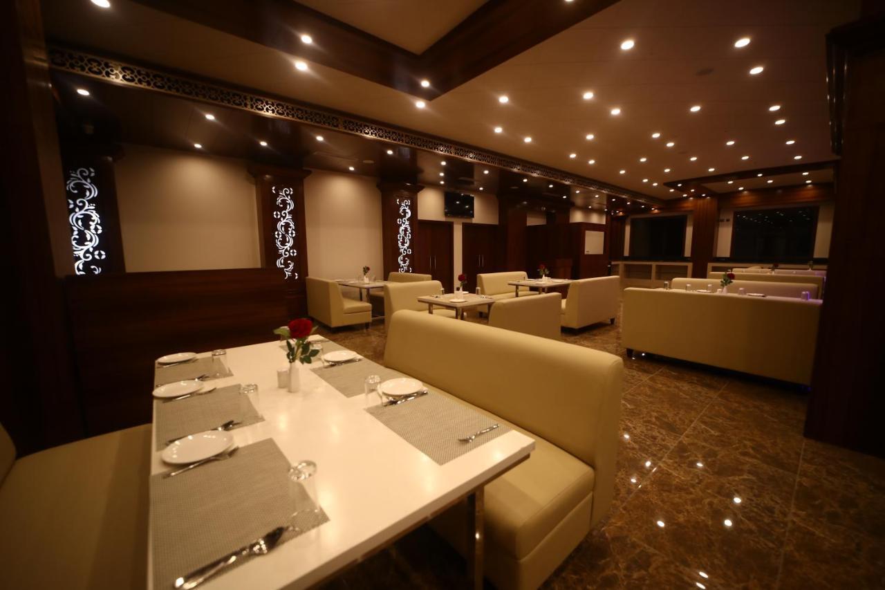 Park Avenue And Resorts Sikar Exterior foto